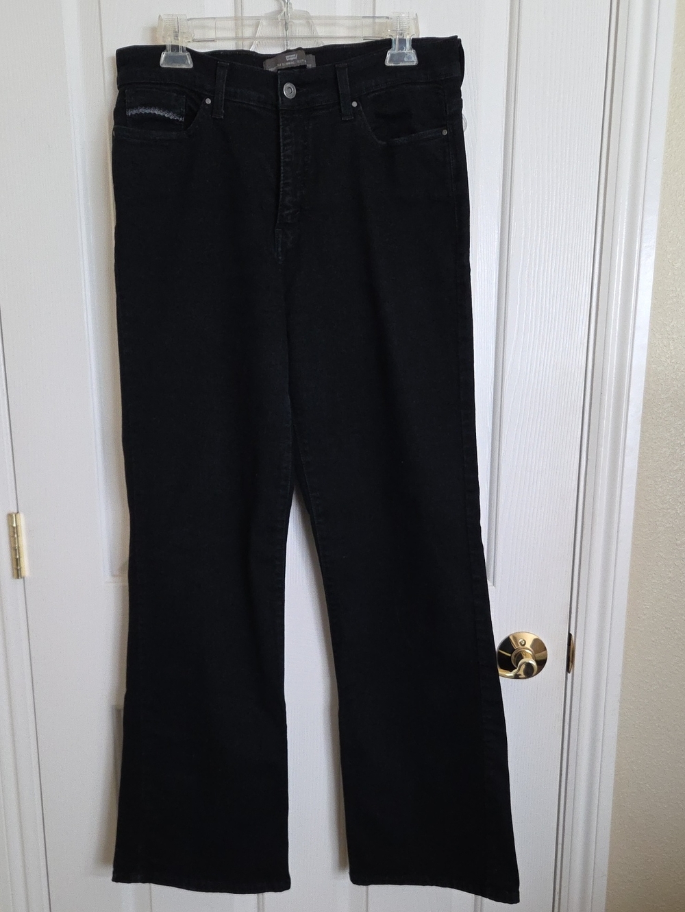 Levi's Black Flared-Leg Jeans - Picture 10 of 10